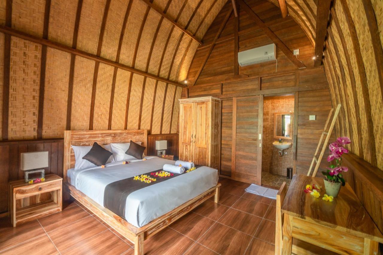 Wooden Puri Guesthouse ウルワツ エクステリア 写真