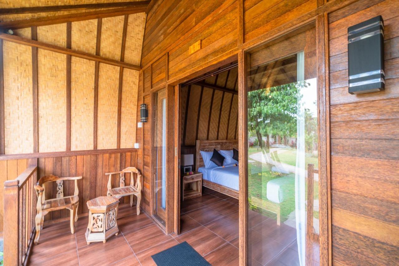 Wooden Puri Guesthouse ウルワツ エクステリア 写真