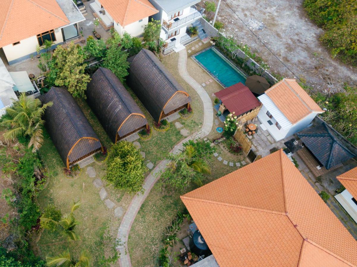 Wooden Puri Guesthouse ウルワツ エクステリア 写真