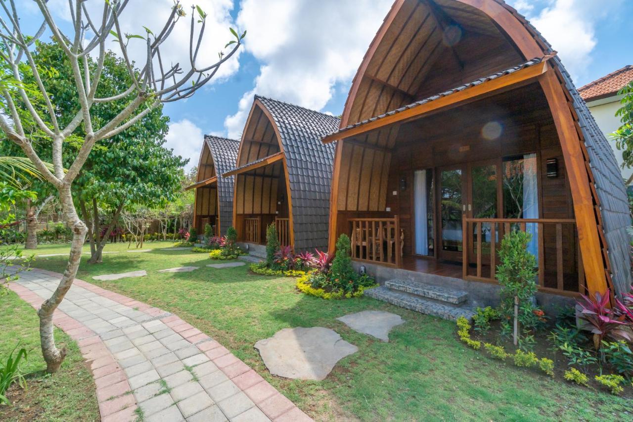 Wooden Puri Guesthouse ウルワツ エクステリア 写真