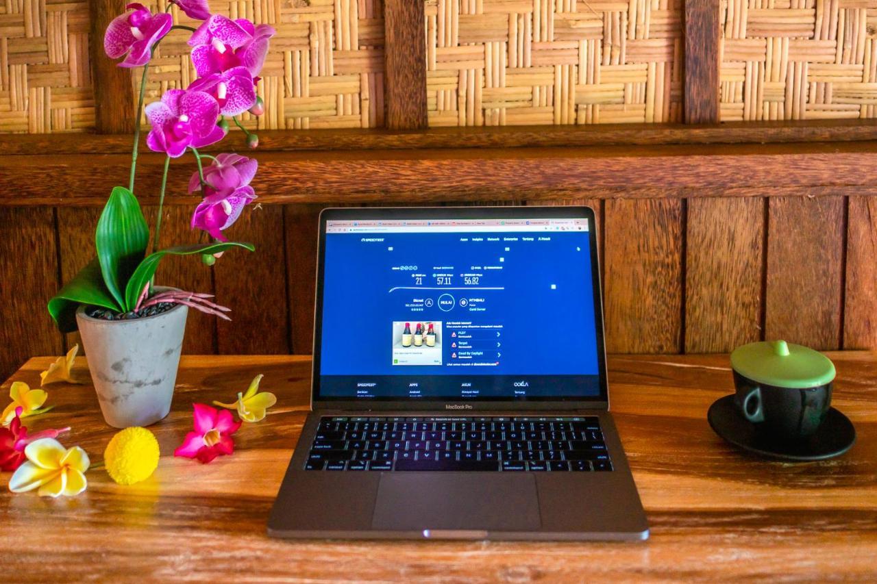 Wooden Puri Guesthouse ウルワツ エクステリア 写真