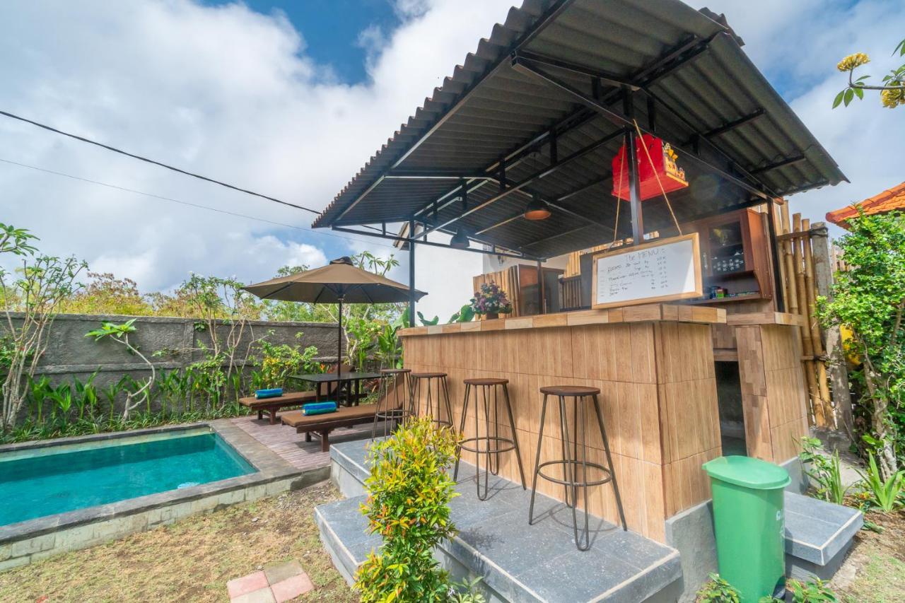 Wooden Puri Guesthouse ウルワツ エクステリア 写真