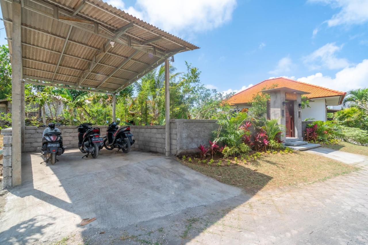 Wooden Puri Guesthouse ウルワツ エクステリア 写真