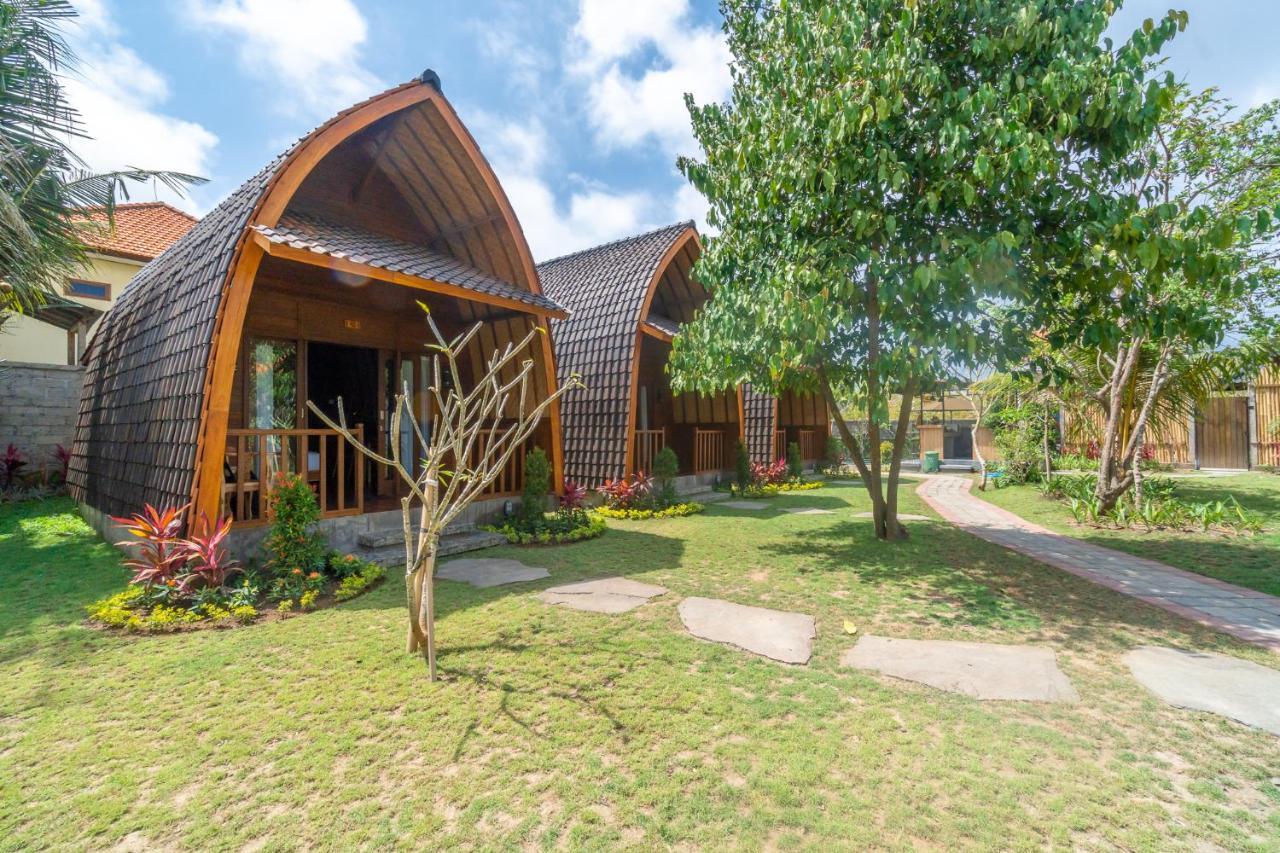 Wooden Puri Guesthouse ウルワツ エクステリア 写真