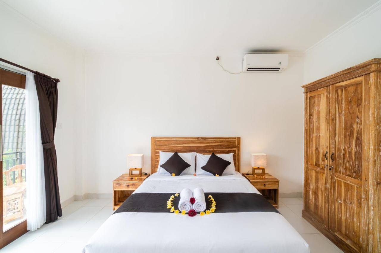 Wooden Puri Guesthouse ウルワツ エクステリア 写真