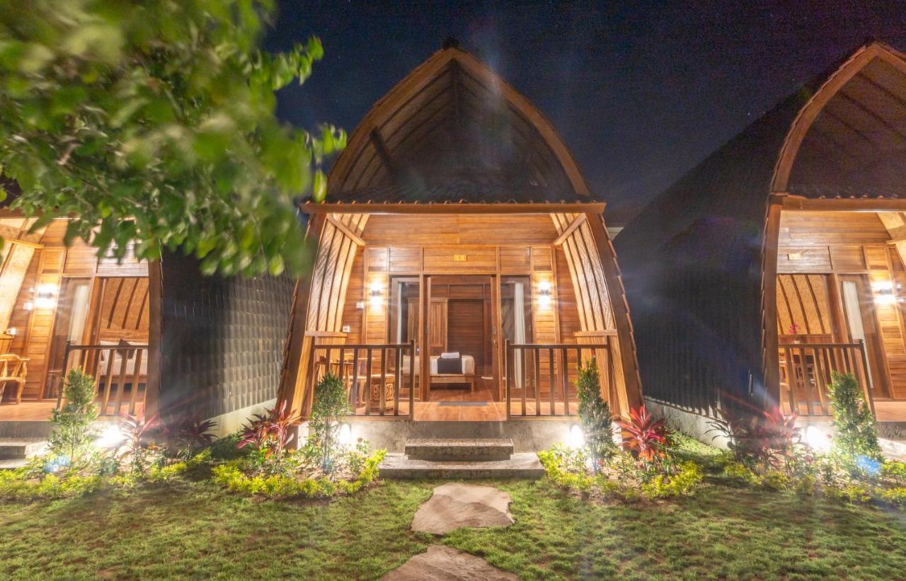 Wooden Puri Guesthouse ウルワツ エクステリア 写真
